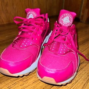 Women’s Nike Huarache Sneakers